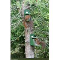 Годівниця для білок "Несподіванка" оливкова