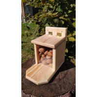 Годівниця для білок "Несподіванка" нефарбована Годівниця для білок "Несподіванка" нефарбована