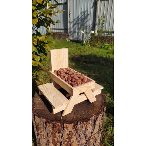 Годівниця для білок "Підобід" нефарбована