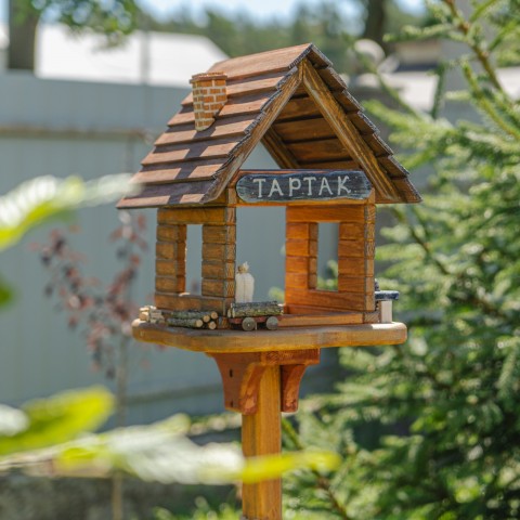 Годівниця для птахів і білок “Тартак” на ніжці